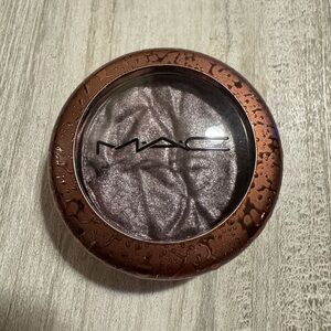 MAC Tide ‘n’ Seek Foiled Shadow